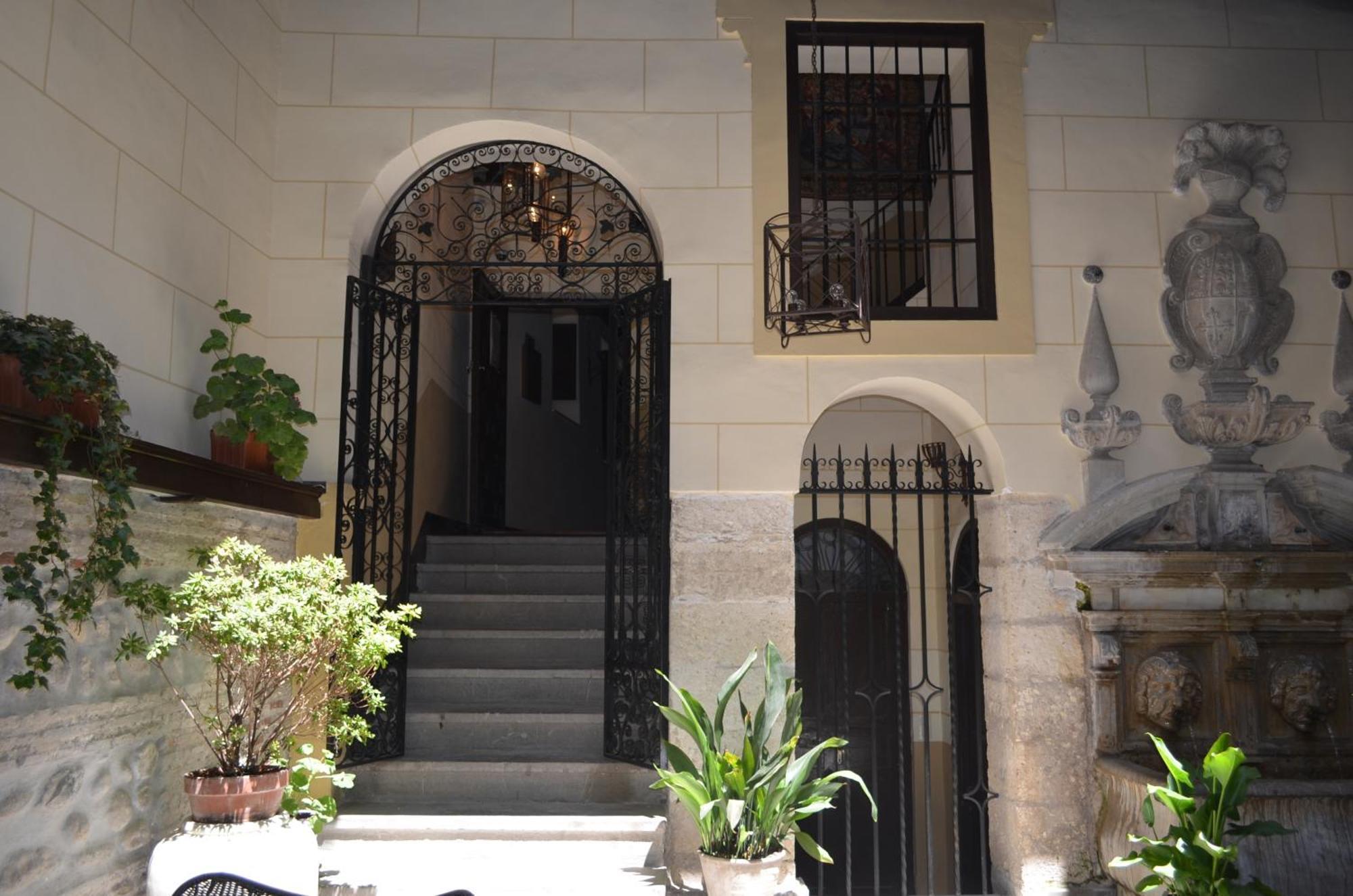 Palacio De Mariana Pineda — Photos 2