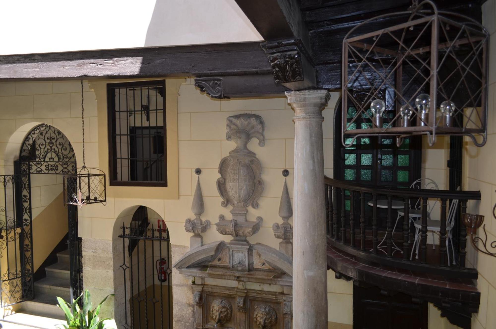 Palacio De Mariana Pineda — Photos 3